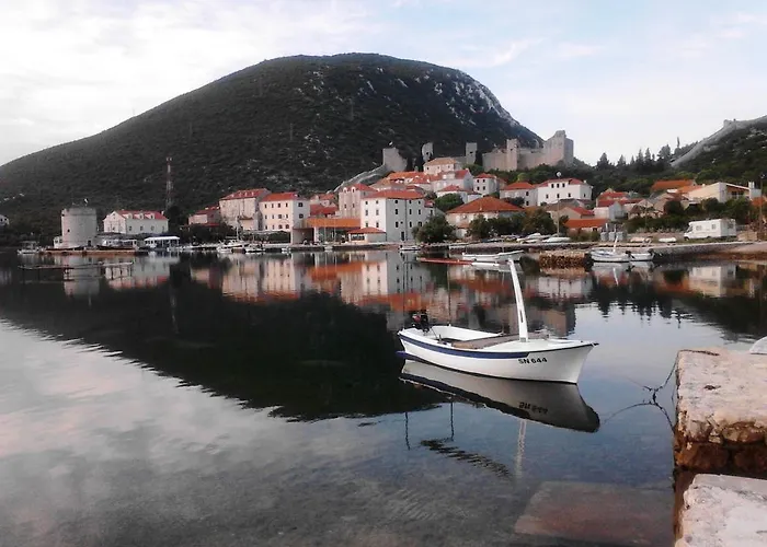 Slade Гостевой дом Мали-Стон